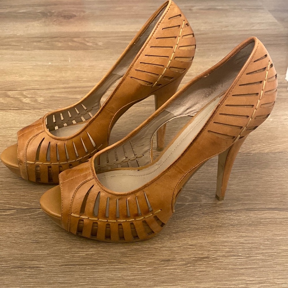 BCBGENERATION peep toe heels